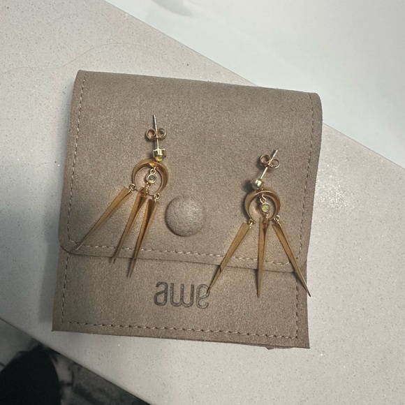 New awe inspired crescent spike opal earrings - Picture 2 of 3